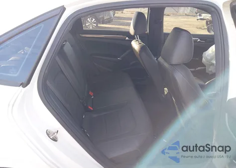 2021 Volkswagen Passat 2.0T R-Line z USA, uszkodzony, nr VIN 1VWMA7A37MC011093